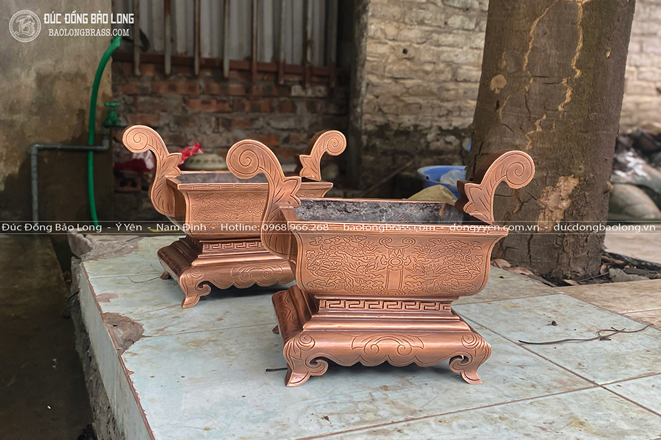 Bát Hương Đồng Chữ Nhật Bằng Đồng Đỏ Màu Trầm Cổ Cỡ 20Cm, Cỡ 25Cm