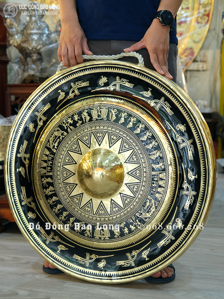 Chiêng Đồng đường kính 70cm hoa văn trống đồng ăn mòn