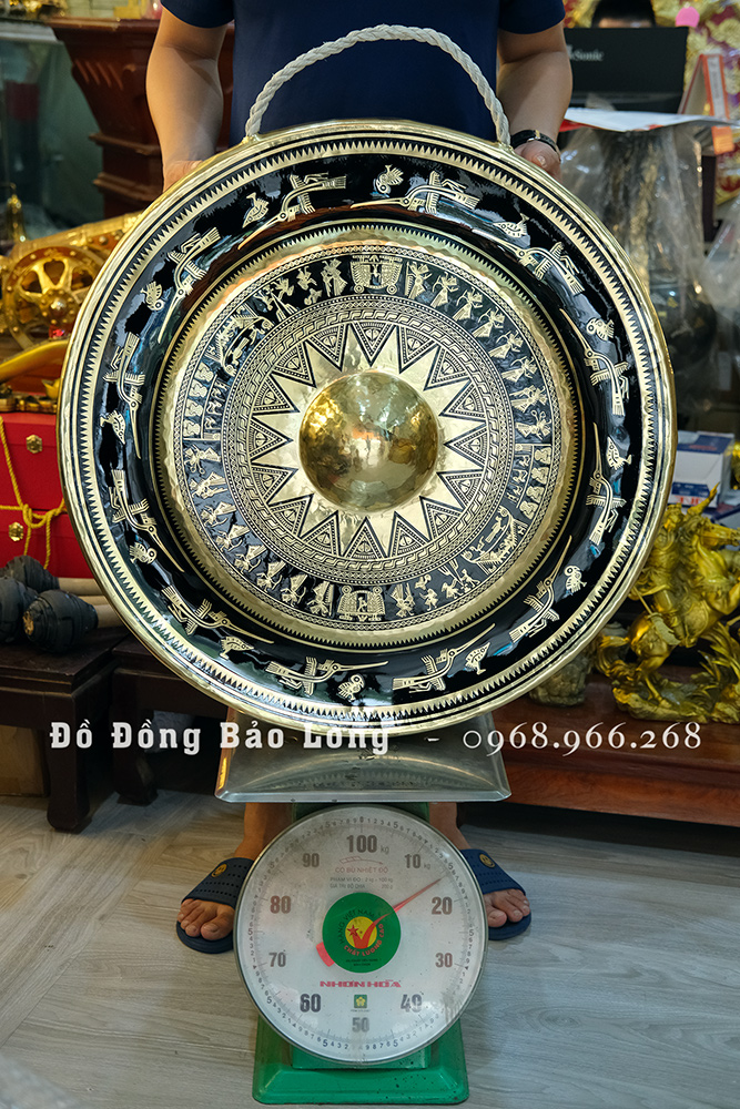 Chiêng Đồng đường kính 70cm hoa văn trống đồng ăn mòn