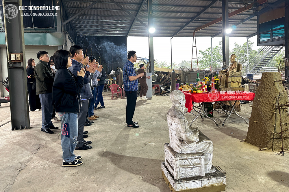thi công phòng thờ Bác Hồ