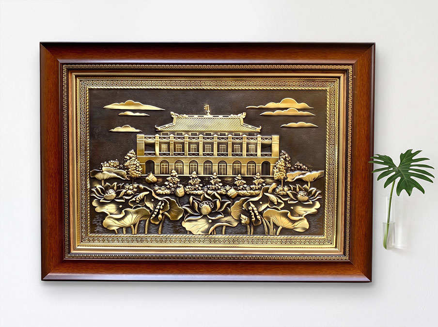 Tranh Bến Nhà Rồng Bằng Đồng Màu Giả Cổ Khổ 40cm x 55cm