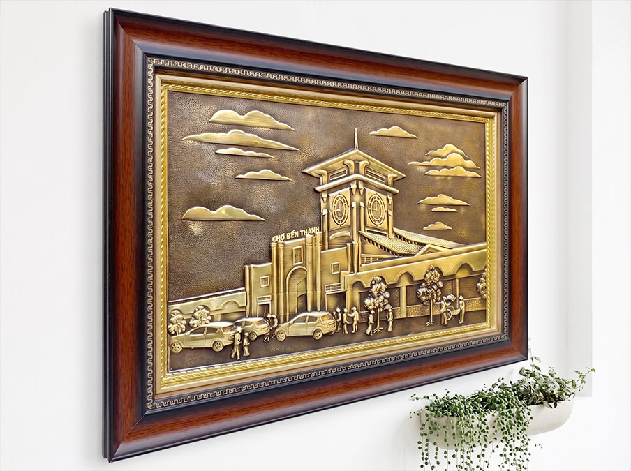 Tranh Chợ Bến Thành bằng đồng màu giả cổ khổ 40cm x 55cm