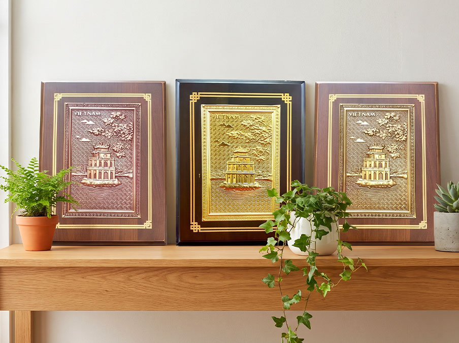 Quà Tặng Tranh Tháp Rùa Hồ Gươm Bằng Đồng Khổ Dọc Để Bàn 20cm x 25cm
