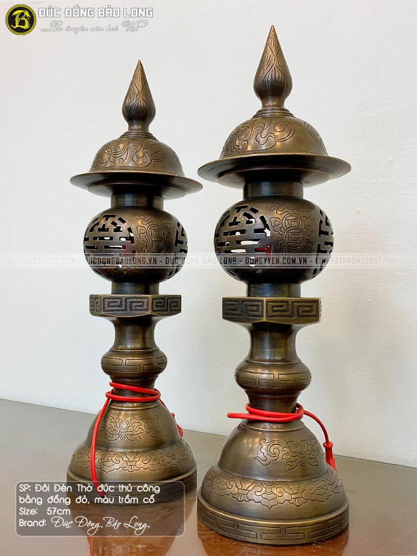 đôi đèn thờ bằng đồng đỏ đúc thủ công cao 57cm