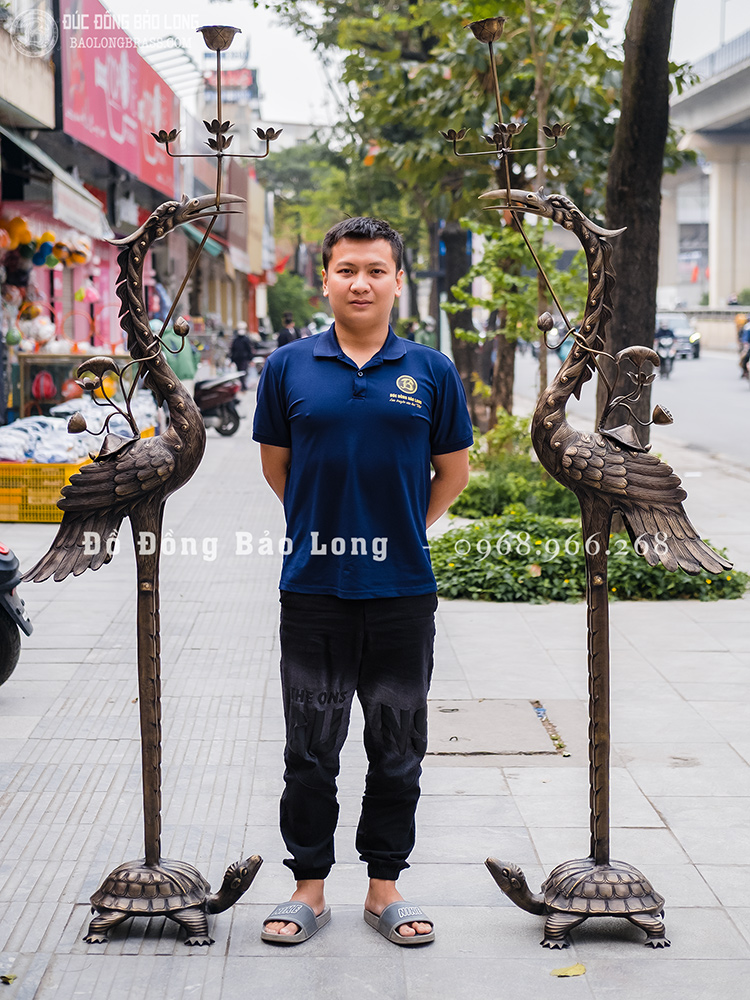 Đôi hạc bằng đồng vàng thau cao 1m76 màu hun đen giả cổ