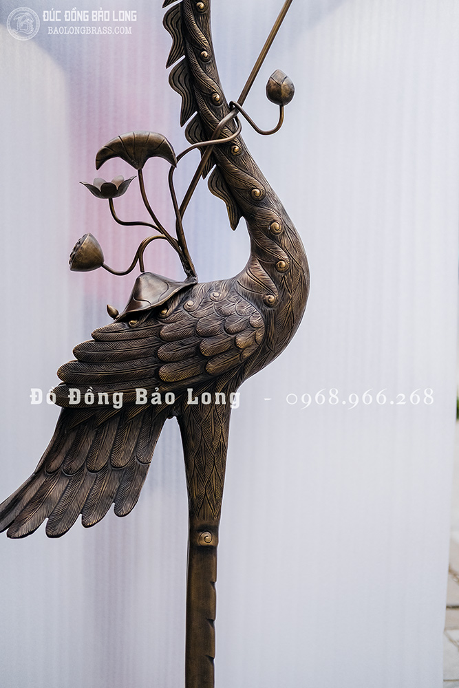 Đôi hạc thờ bằng đồng thau cao 1m76 màu hun đen