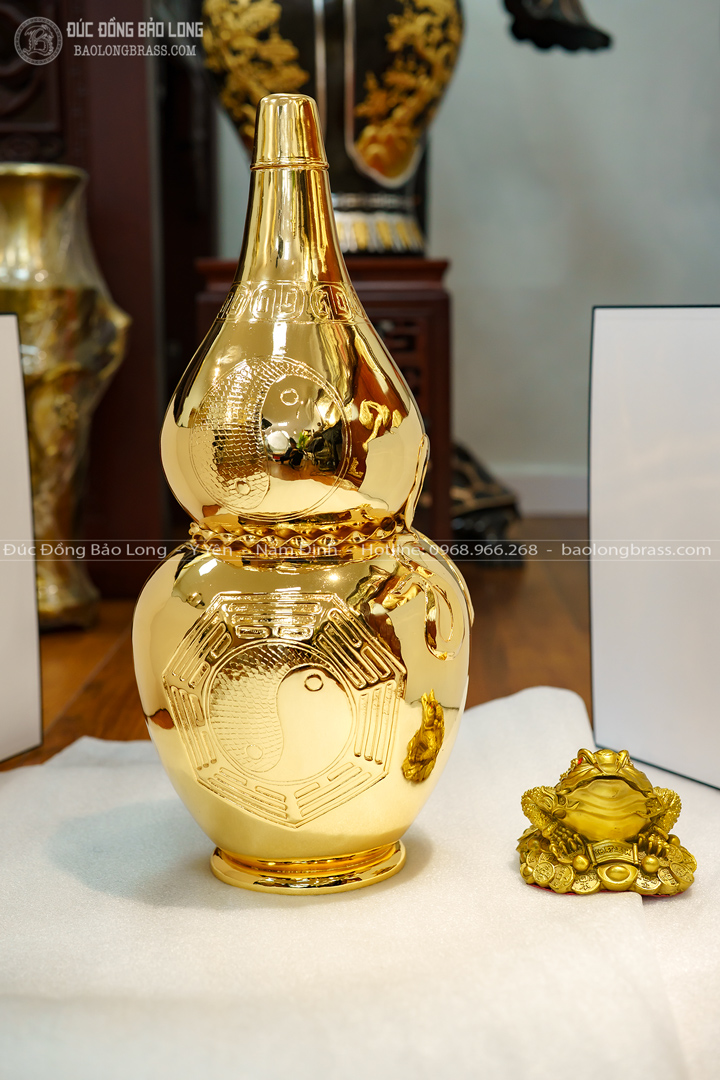 Hồ Lô Bát Quát Phong Thủy Bằng Đồng Mạ Vàng 24K Cao 57Cm