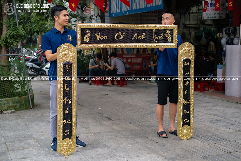 Bộ đại tự Vạn Cổ Anh Linh câu đối bằng đồng khổ 1m35