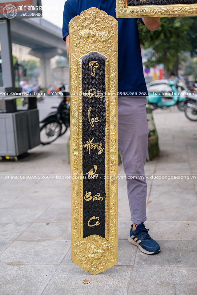 Bộ đại tự câu đối bằng đồng Vạn Cổ Anh Linh kích thước 1m35