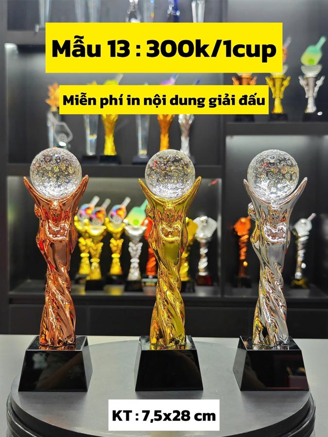 Cúp thể thao pha lê M13