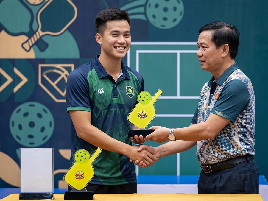 Kỷ Niệm Chương Pha Lê Pickleball Cao 21cm