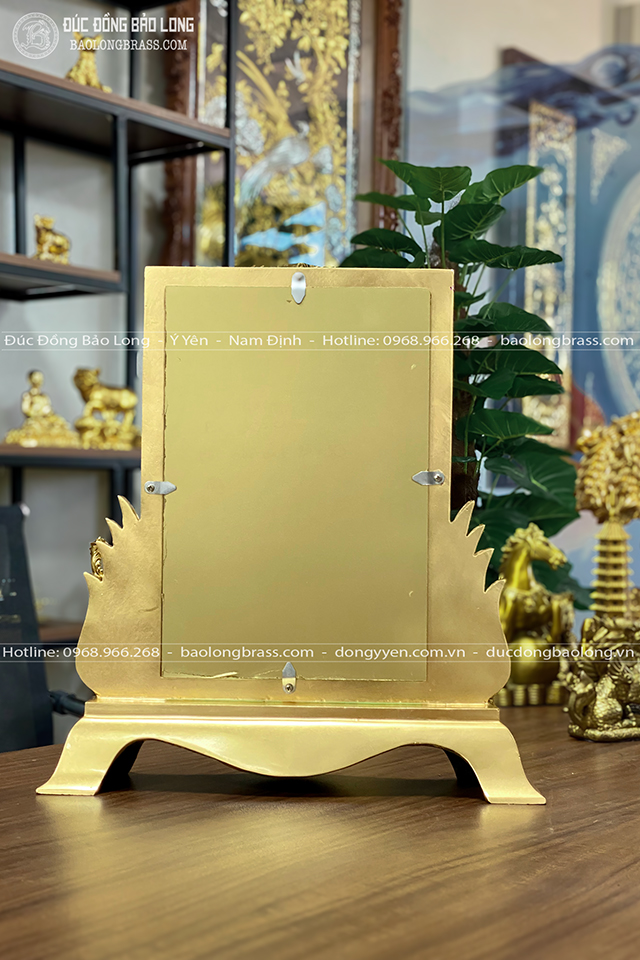 Khung ảnh thờ đúc bằng đồng đỏ dát vàng 9999 cao 41cm