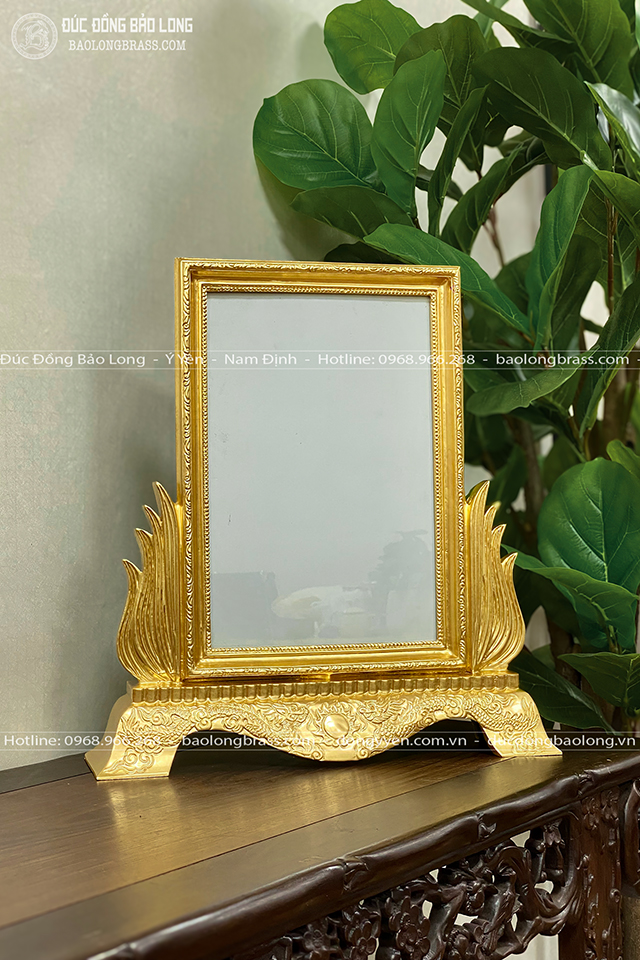 Khung Ảnh Thờ Bằng Đồng Hun Giả Cổ Cao 41Cm