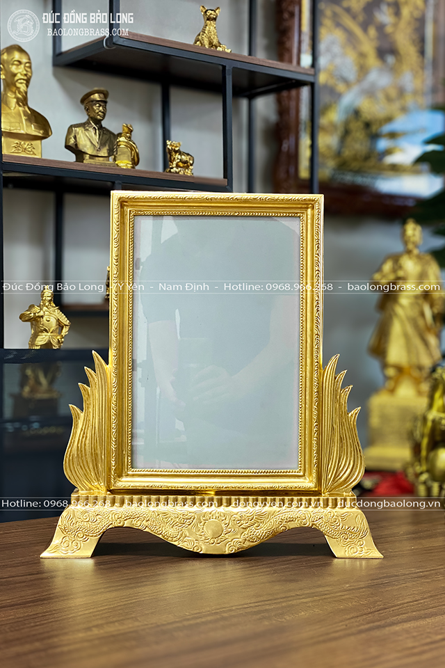 khung ảnh thờ bằng đồng đỏ dát vàng 9999 cao 41cm