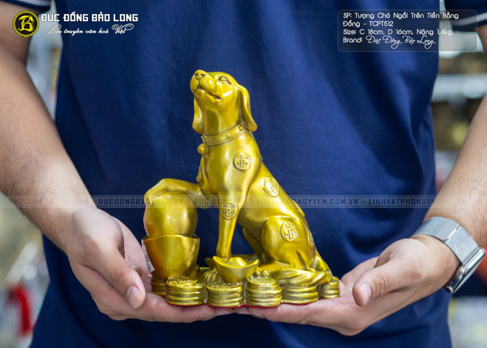 Tượng Chó Ngồi Trên Tiền Bằng Đồng Cao 18cm - TCPT512 2