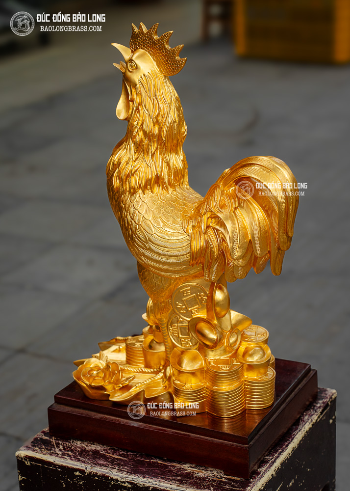 tượng gà phong thủy bằng đồng dát vàng 9999