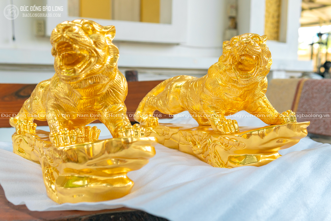 Tượng Hổ Phong Thủy Bằng Đồng Đỏ Dát Vàng 9999 Dài 61Cm