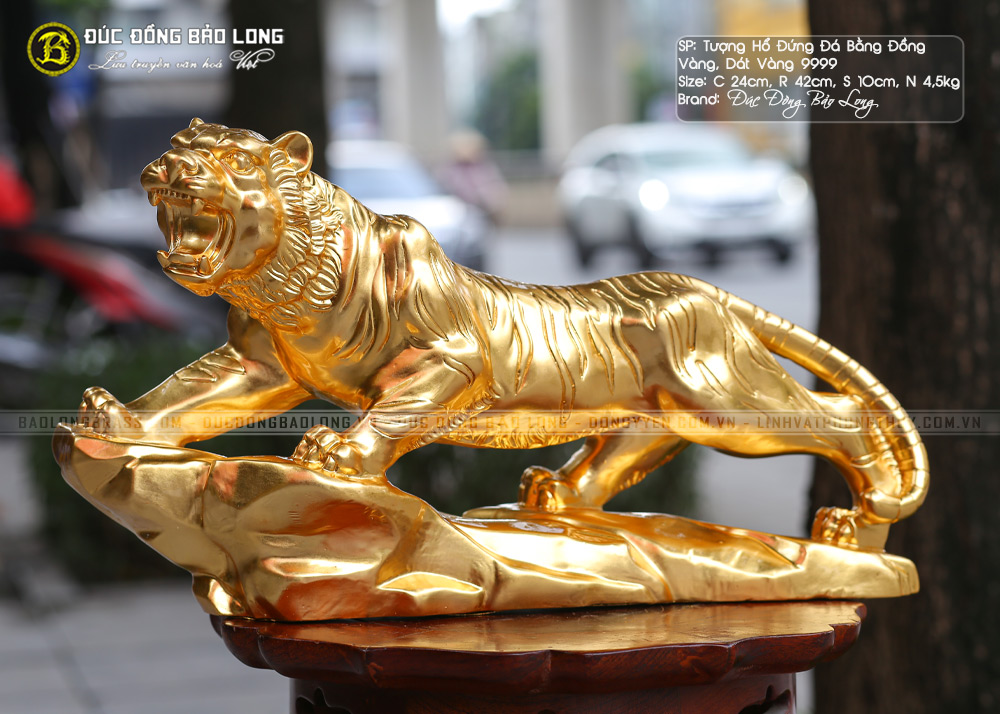 tượng hổ đứng đá bằng đồng dài 42cm dát vàng 9999