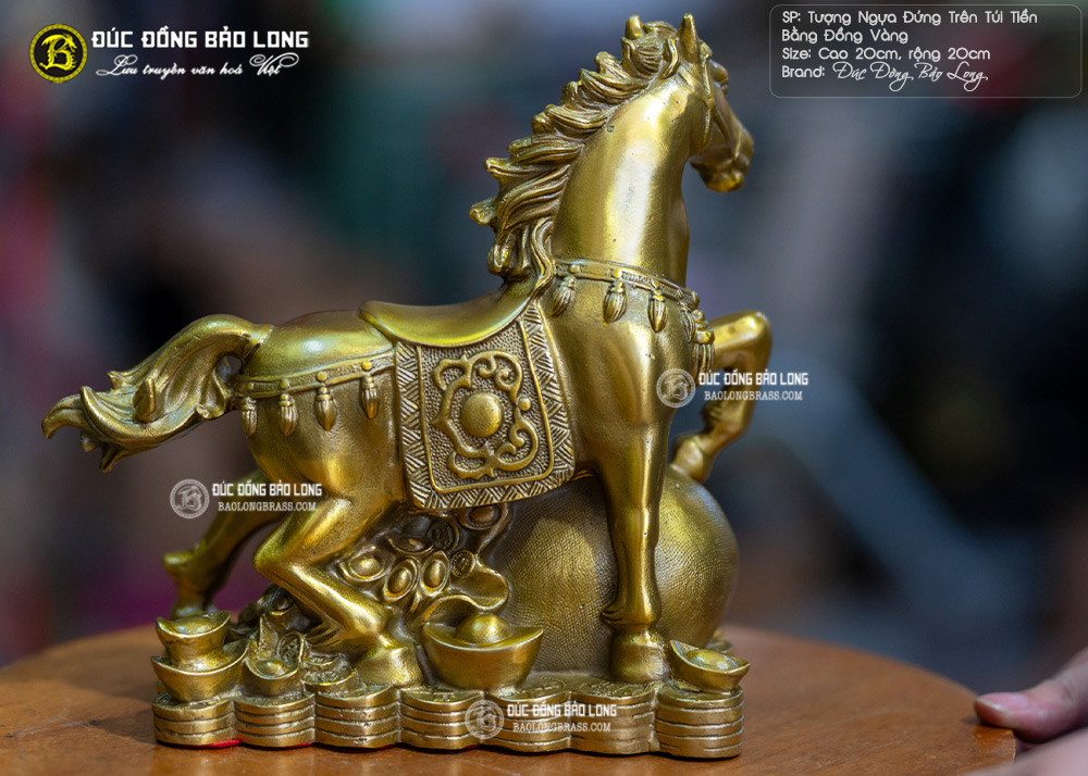Tượng Ngựa Đứng Trên Túi Tiền Bằng Đồng Cao 20cm - TNBD228 4