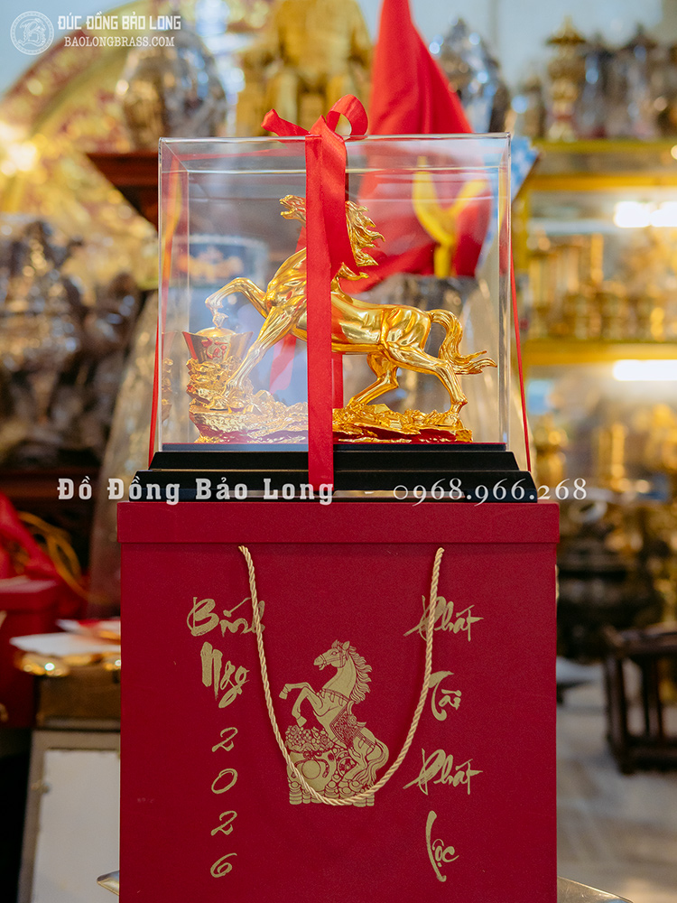 Linh Vật Ngựa Phong Thủy Bằng Đồng Đứng Trên Thỏi Vàng Dát Vàng 23Cm