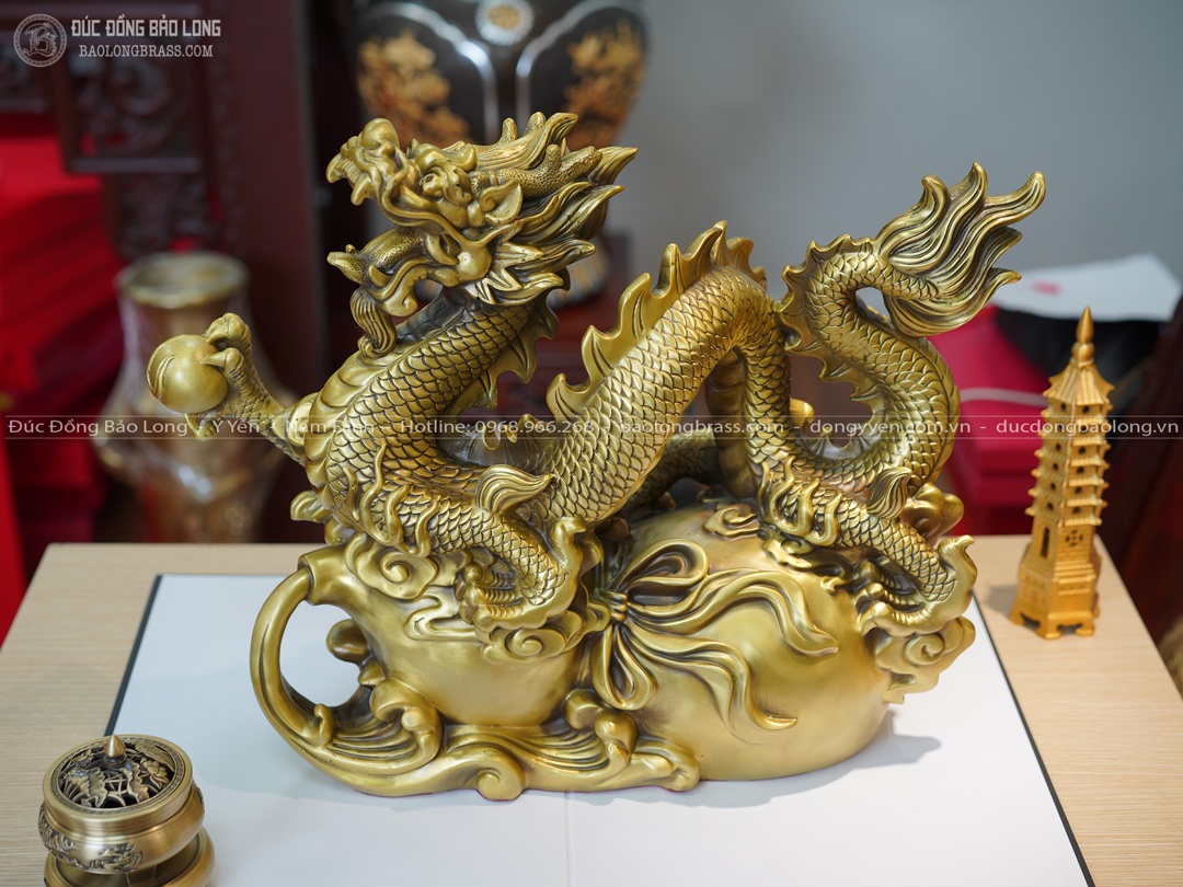 tượng rồng cầm ngọc cưỡi hồ lô phong thủy bằng đồng dài 52cm