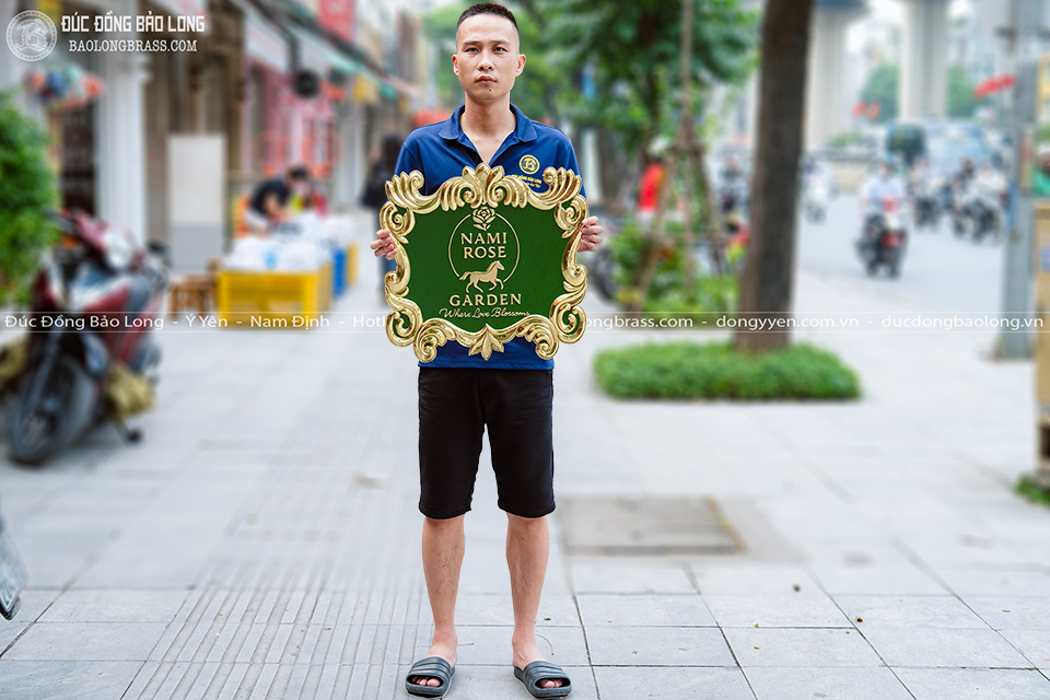 Biển Hiệu Bằng Đồng Kích Thước 50Cm