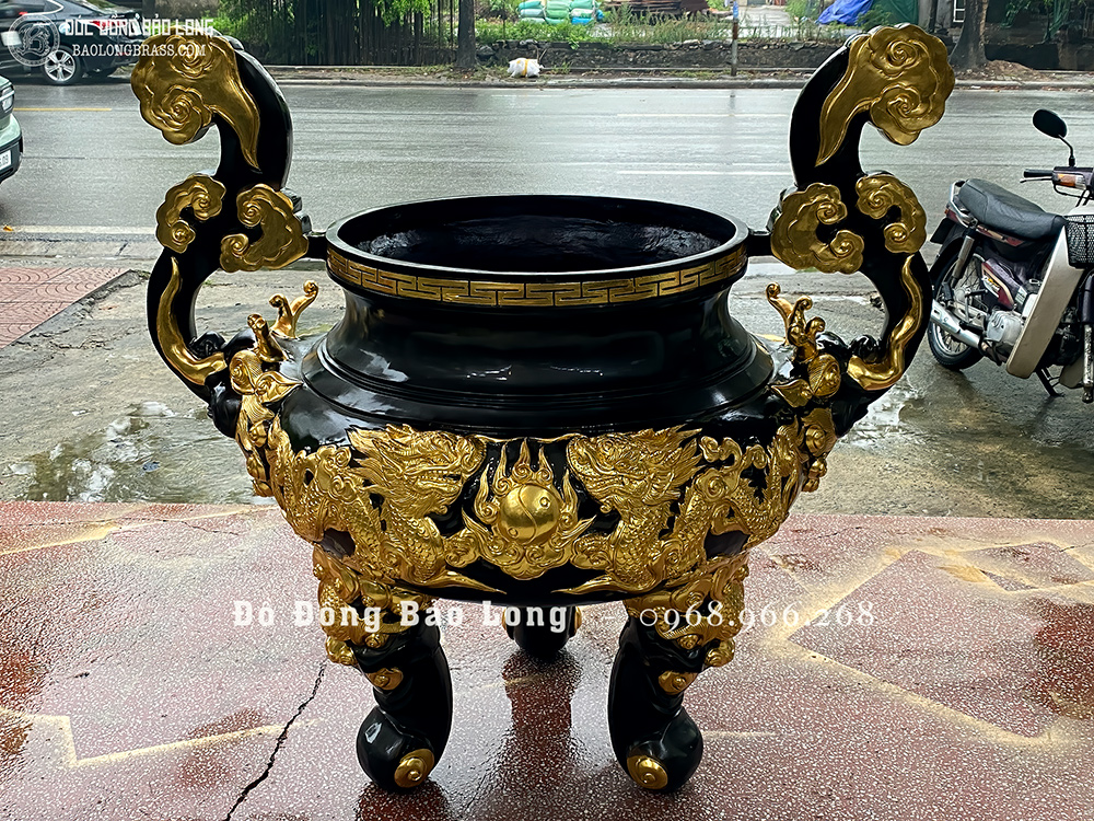 Lư hương đồng Song Long Chầu Nguyệt bằng đồng đỏ dát vàng 9999 cao 1m33