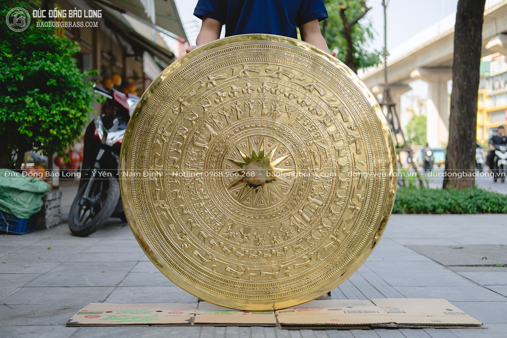 Mặt Trống Đồng Gò Chạm ĐK 100cm Không Tô Nền 