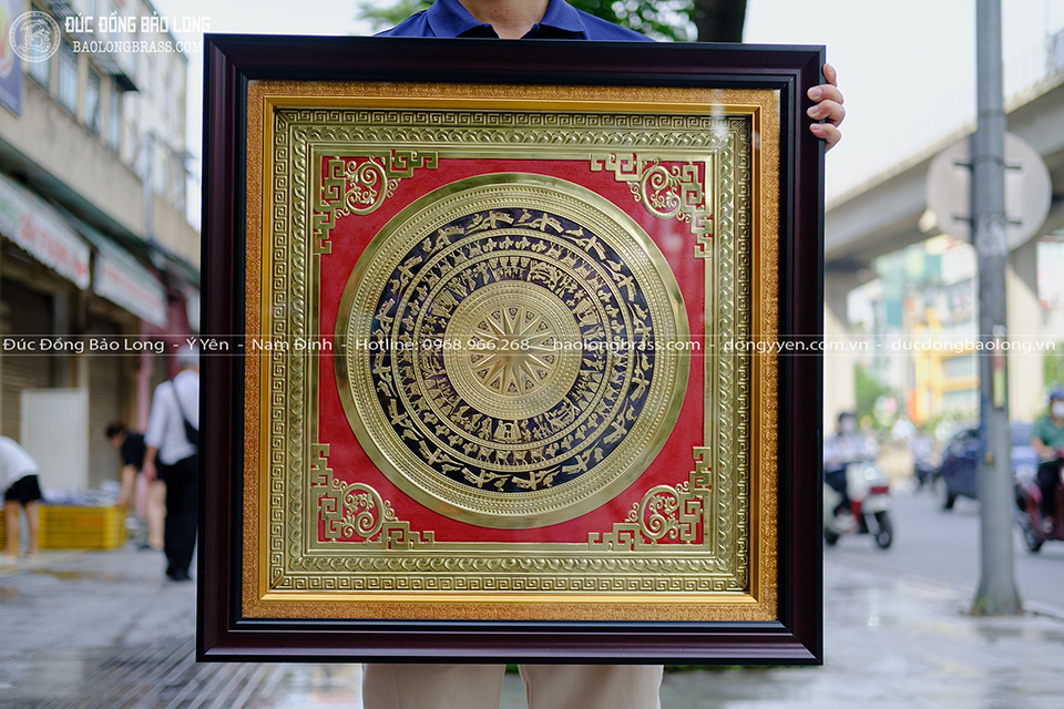 Tranh Mặt Trống Bằng Đồng Vàng Khung Composite Khổ 70cm