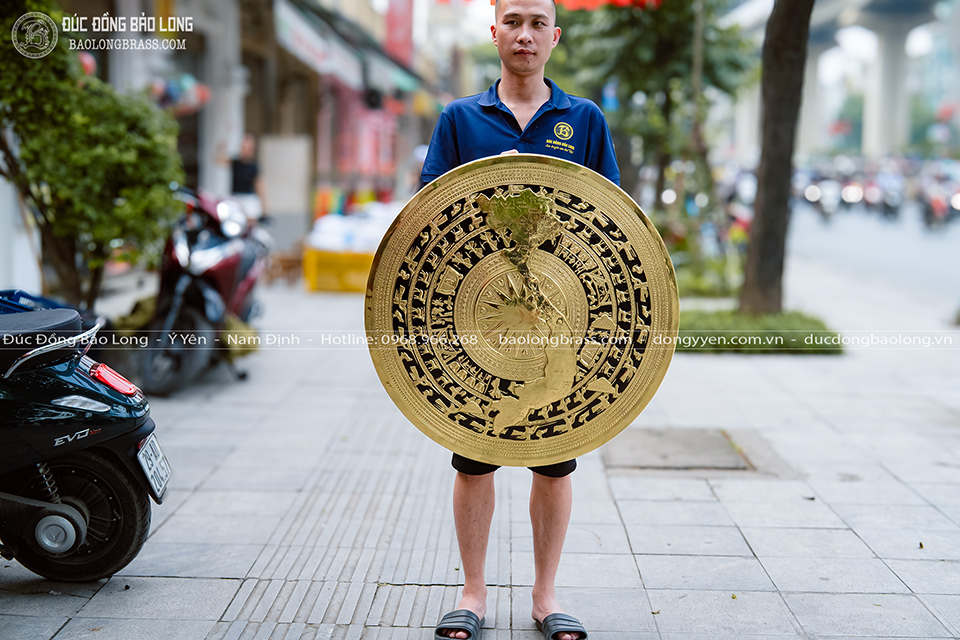 Mặt trống đồng hình bản đồ Việt Nam gò thủ công ĐK 80cm