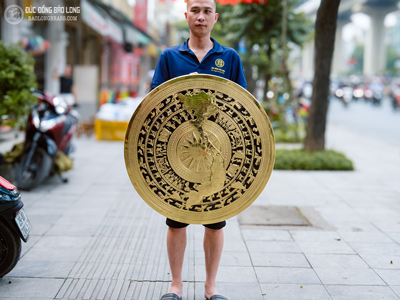Mặt Trống Đồng Hình Bản Đồ Việt Nam Mới 34 Tỉnh Thành Gò Thủ Công Bằng Đồng Vàng ĐK 80Cm