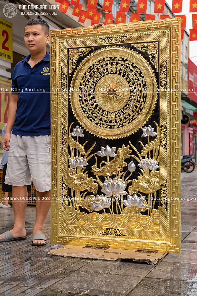 tranh mặt trống đồng Hoa Sen khung liền đồng khổ 1m55 x 95cm