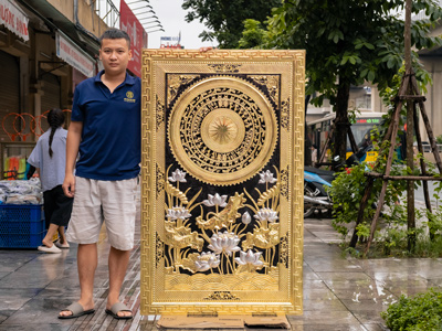 Tranh Mặt Trống Đồng Hoa Sen Dát Bạc Khung Liền Đồng Khổ 1m55 x 95cm