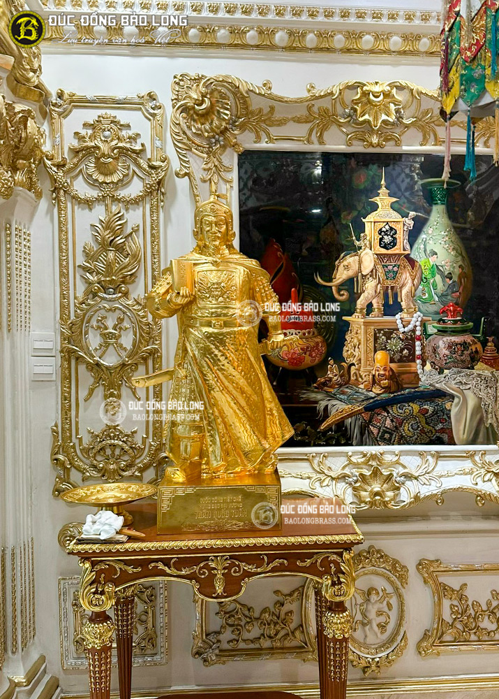 tượng Trần Hưng Đạo cầm binh thư 1m07 Dát vàng