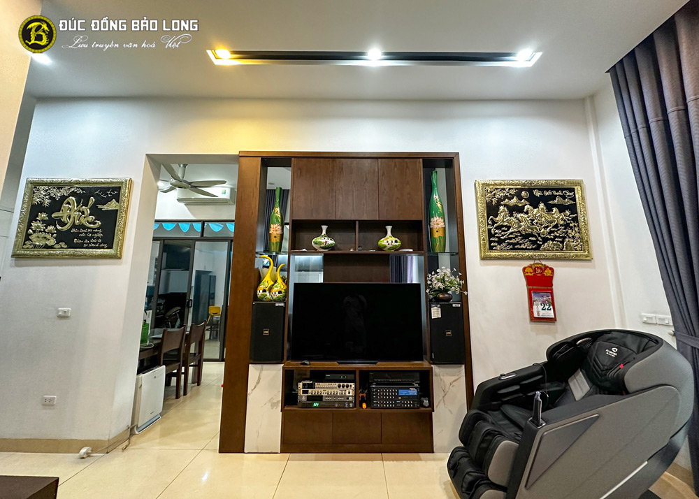 lắp đặt tranh mã đáo và tranh chữ đức