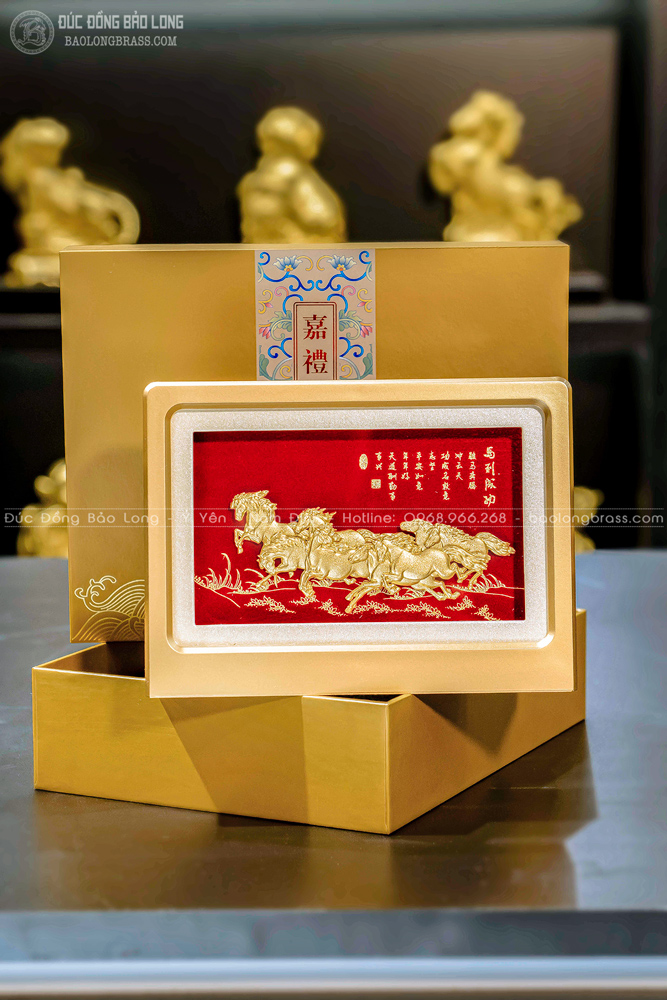 Tranh Mã Đáo Thành Công Dát Vàng Lá 24K Khổ 12cm x16cm Nền Đỏ