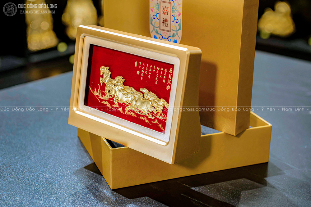 Tranh Mã Đáo Thành Công Dát Vàng 24K 16cm x 12cm