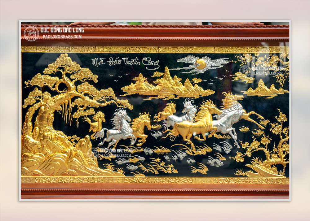 tranh Mã Đáo Thành Công dát vàng bạc 1m97 khung gỗ gõ