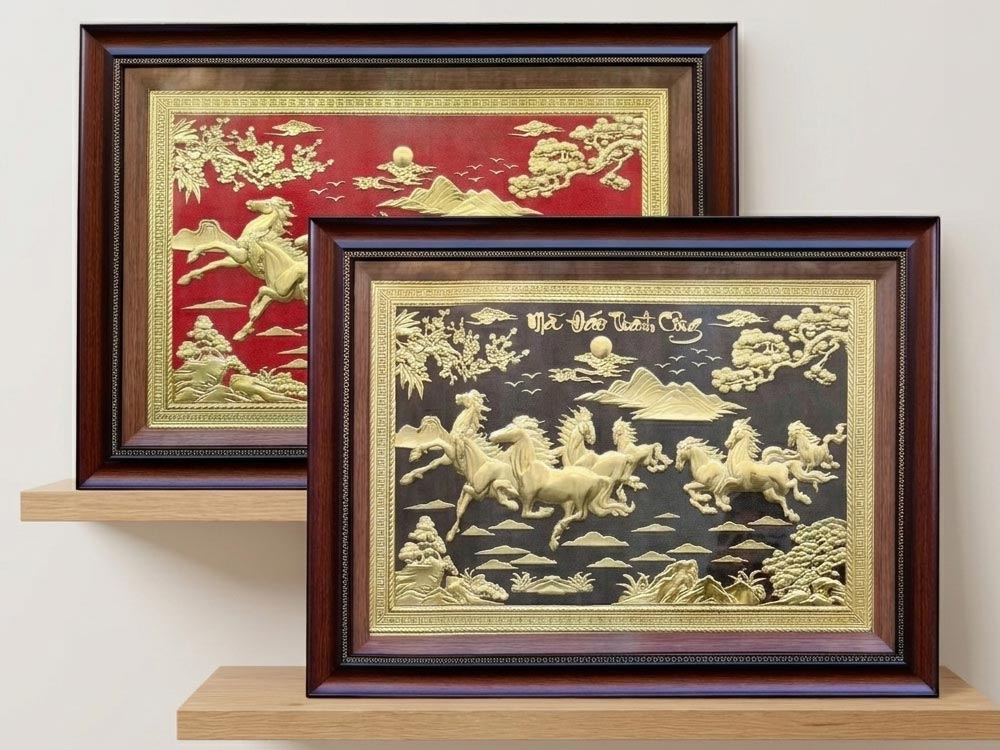 Tranh Mã Đáo Thành Công Bằng Đồng Khổ Nhỏ 50cm x 70cm nền đen