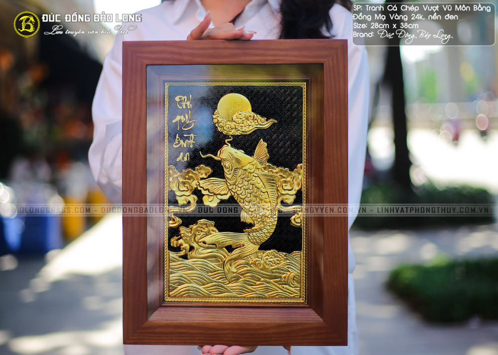 tranh Cá Chép bằng đồng mạ vàng 28cmx38cm nền đen