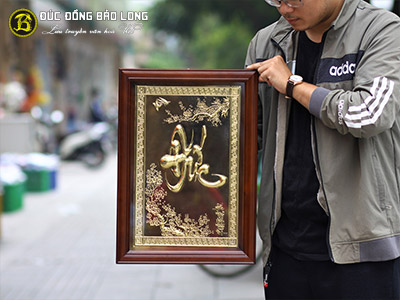 tranh chu duc bang dong kho 36cm 51cm khung go 2