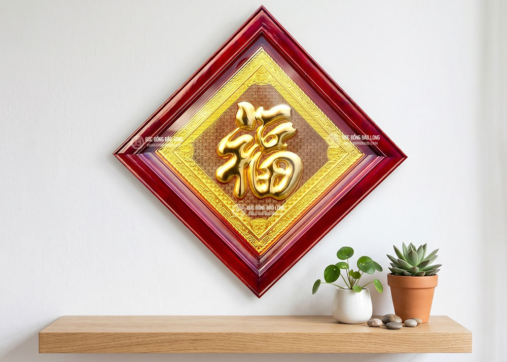 Tranh Chữ Phúc Mạ Vàng hình thoi khung gỗ khổ 50cm x 50cm