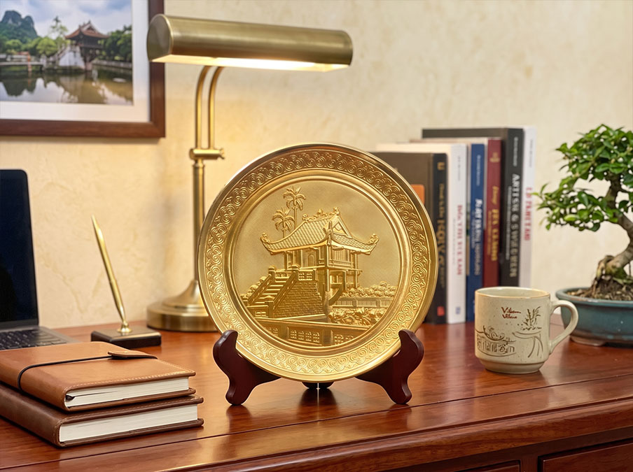 Tranh Đĩa Tròn Chùa Một Cột để bàn bằng đồng dát vàng đk 19cm và 25cm