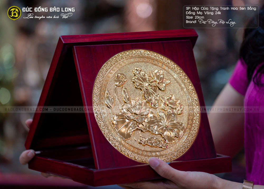 tranh quà tặng Hoa Sen 23cm Mạ vàng khung gỗ