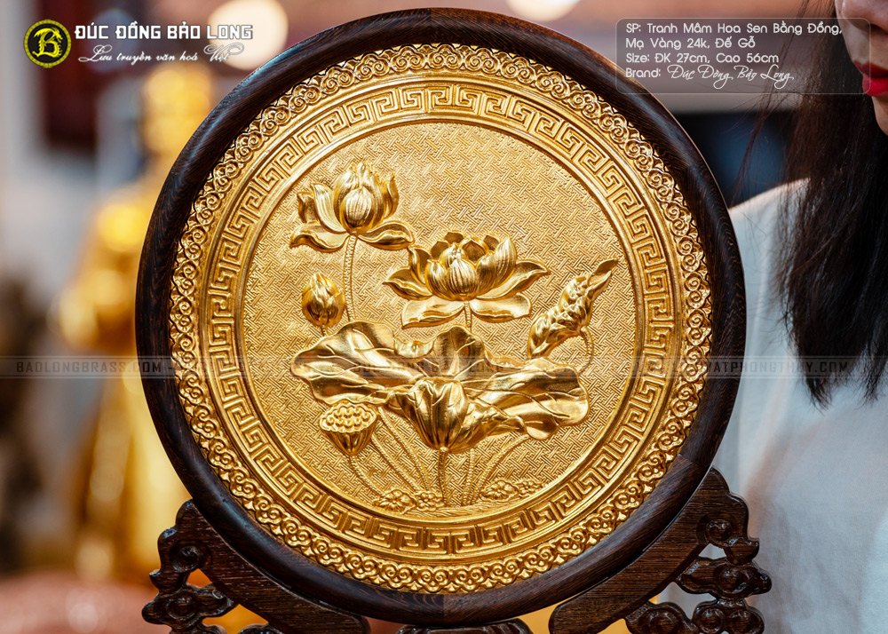 tranh mâm hoa sen  bằng đồng mạ vàng 24k đế gỗ cao 56cm 