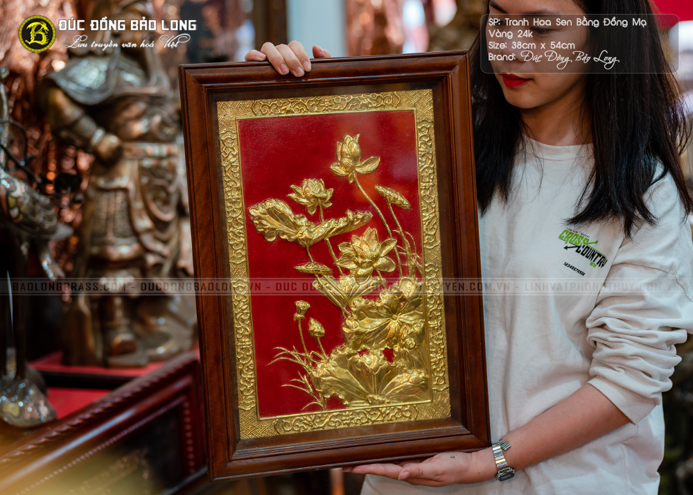 tranh Hoa Sen bằng đồng Mạ vàng khổ dọc 38cm x 54cm