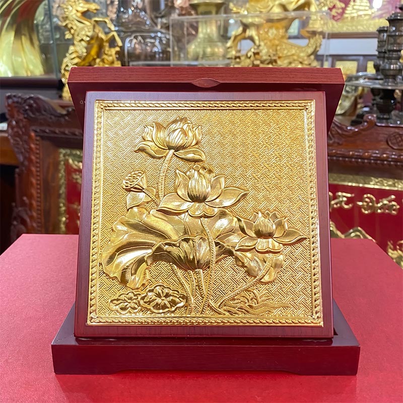 Quà Tặng Hộp Tranh Hoa Sen Bằng Đồng Khổ Vuông 16cm