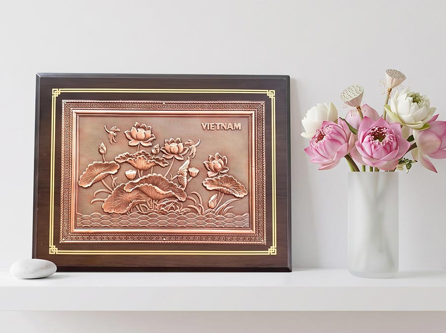 Tranh Để Bàn Hoa Sen Việt Nam Bằng Đồng Khổ Dọc 26cm x 34cm