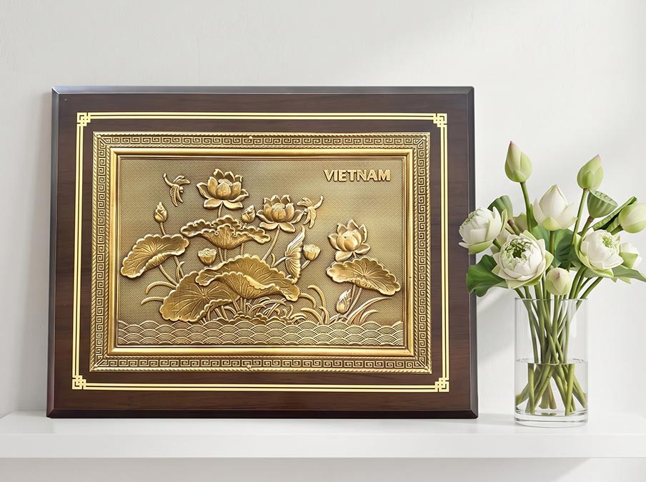Tranh Để Bàn Hoa Sen Việt Nam Bằng Đồng Khổ Dọc 26cm x 34cm