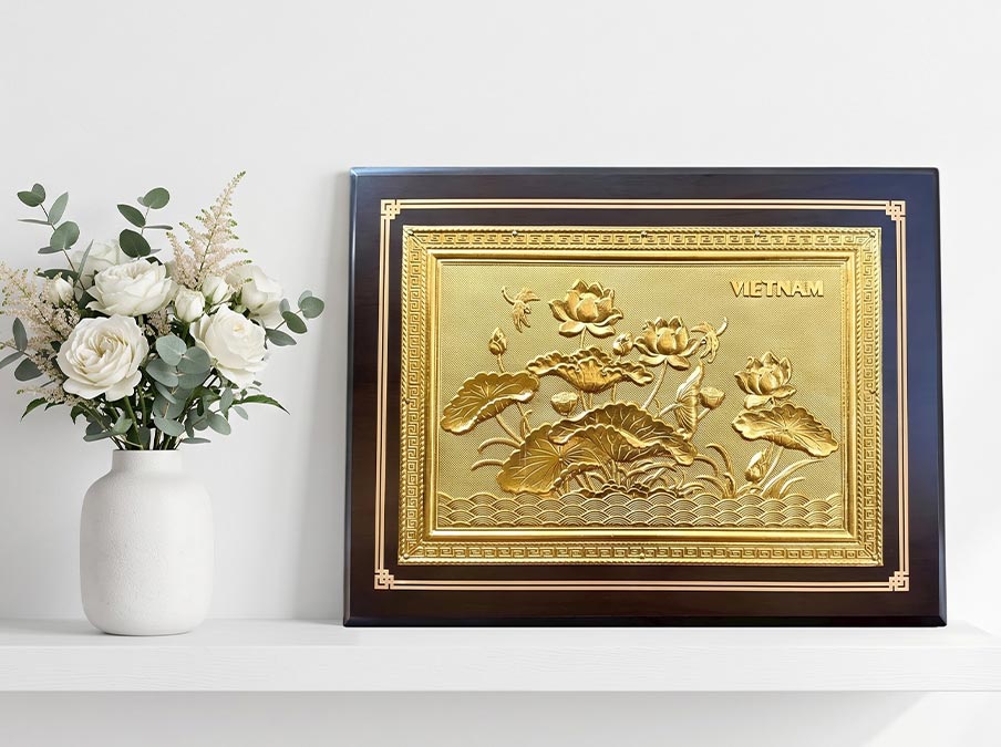 Tranh Để Bàn Hoa Sen Việt Nam Bằng Đồng Khổ Dọc 26cm x 34cm